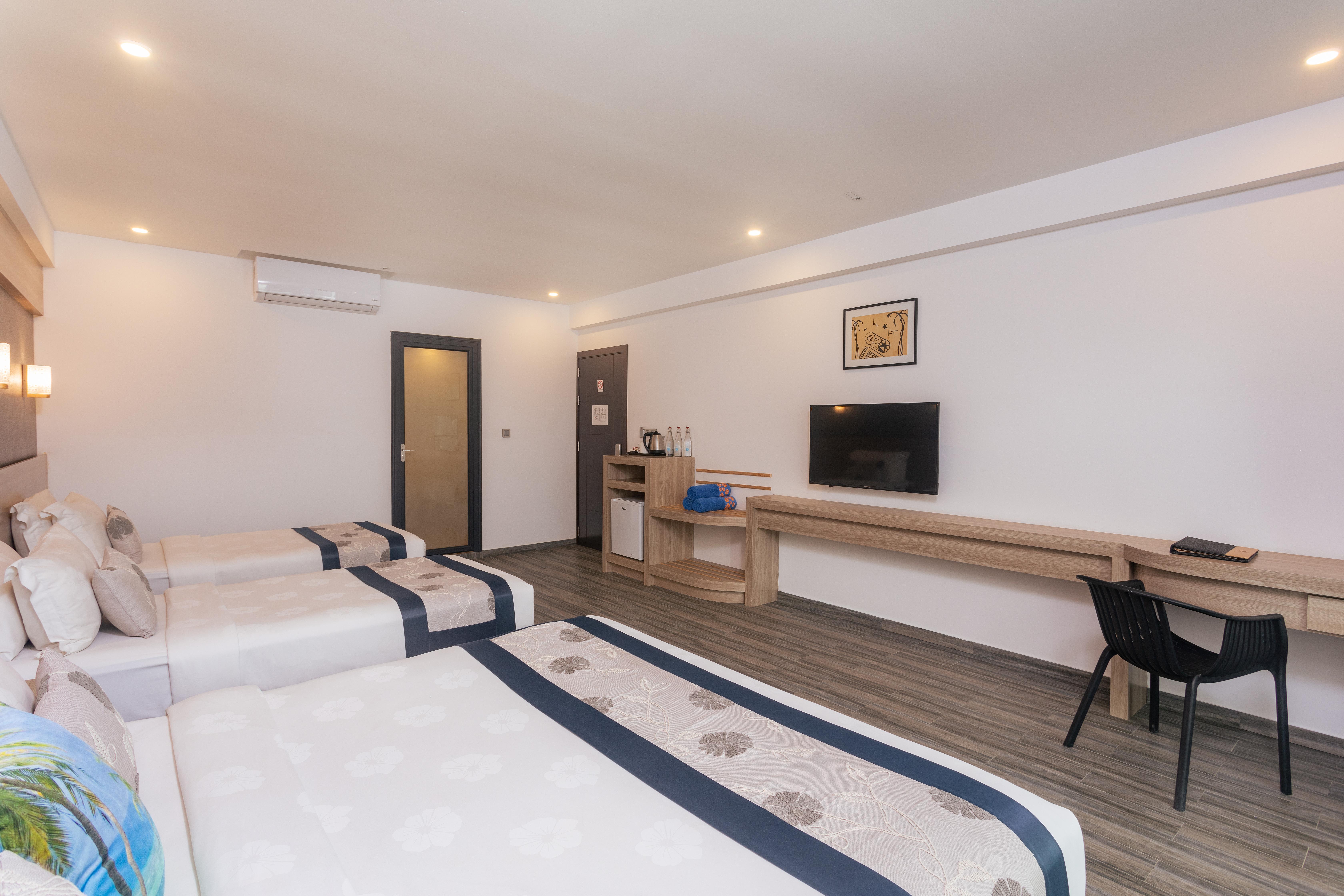 Kaani Grand Seaview Hotel Maafushi Ngoại thất bức ảnh